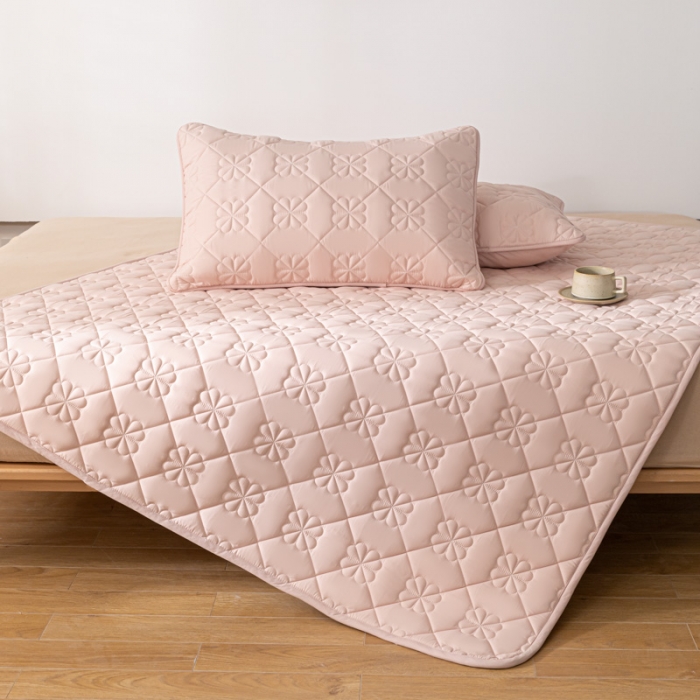 91家纺网 家纺一手货源 找家纺 芬晴家纺 2023新款A类大豆抗菌床护垫 格林-豆沙粉