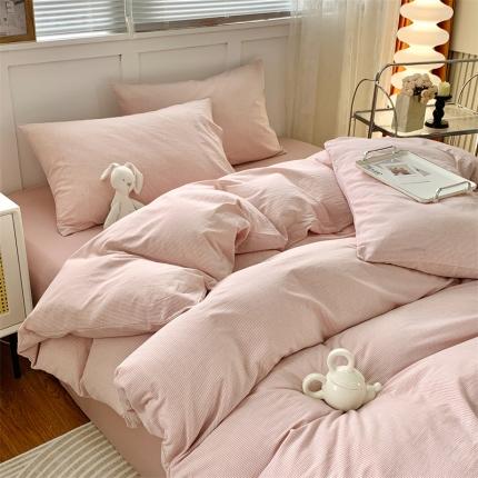 91家纺网 家纺一手货源 找家纺 莱茵家居 2024新款色织水洗棉小小系列四件套 条小粉