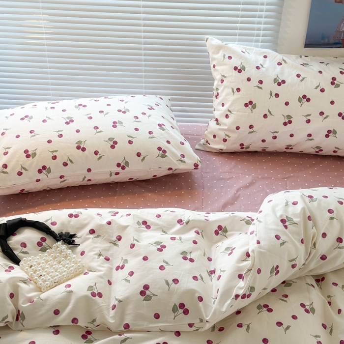 91家纺网 家纺一手货源 找家纺 昔可家纺 2023新款全棉小花系列四件套 小小的樱桃