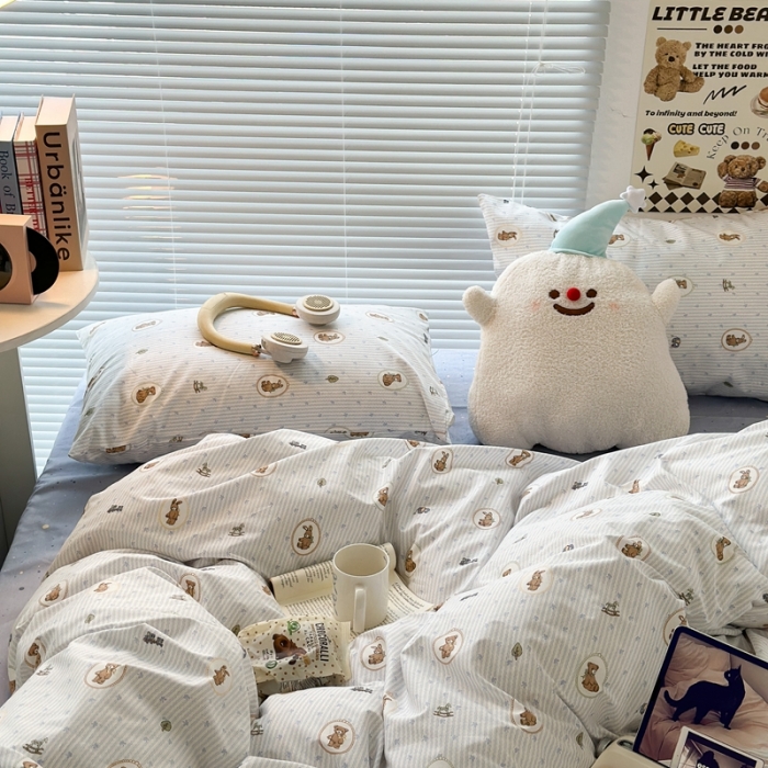 91家纺网 家纺一手货源 找家纺 昔可家纺 2023新款全棉小卡通系列四件套 童年玩偶蓝