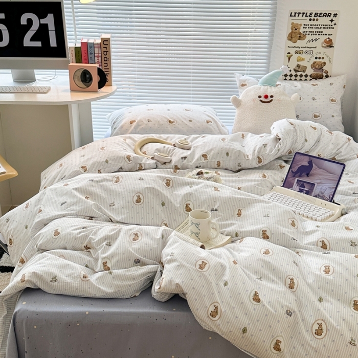 91家纺网 家纺一手货源 找家纺 昔可家纺 2023新款全棉小卡通系列四件套 童年玩偶蓝