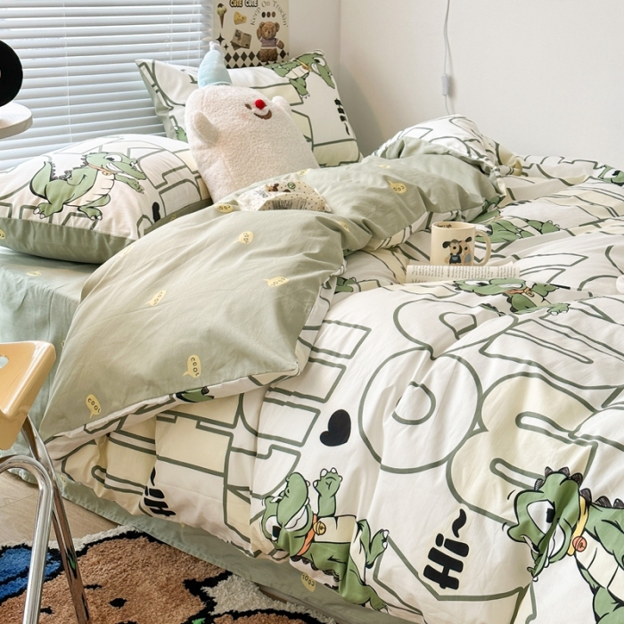 91家纺网 家纺一手货源 找家纺 昔可家纺 2023新款全棉小卡通系列四件套 字母恐龙