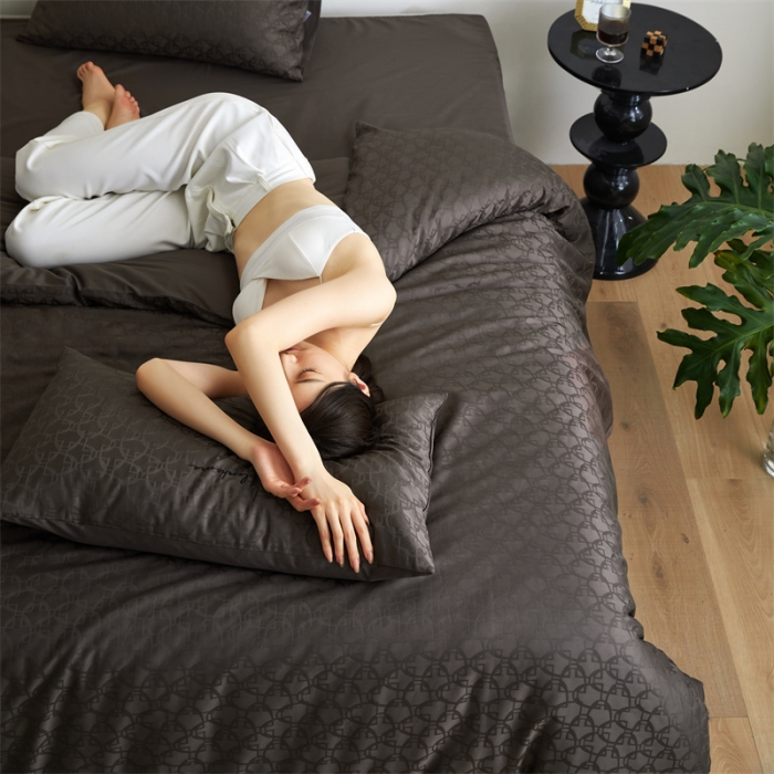 91家纺网 家纺一手货源 找家纺 安莱生活 2023爆款100S纯棉提花轻工艺刺绣系列四件套 轻工艺刺绣-叠影深灰