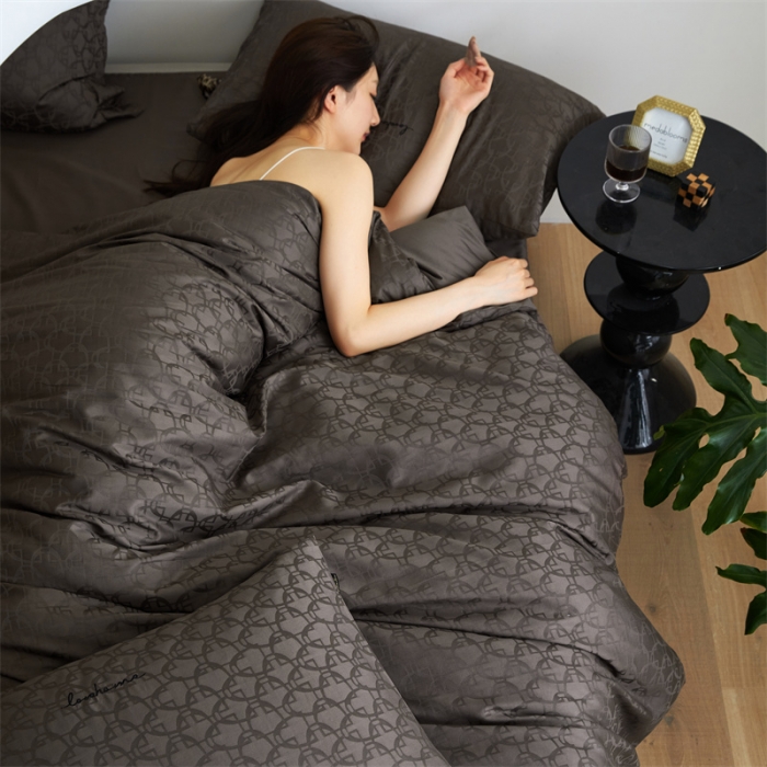 91家纺网 家纺一手货源 找家纺 安莱生活 2023爆款100S纯棉提花轻工艺刺绣系列四件套 轻工艺刺绣-叠影深灰