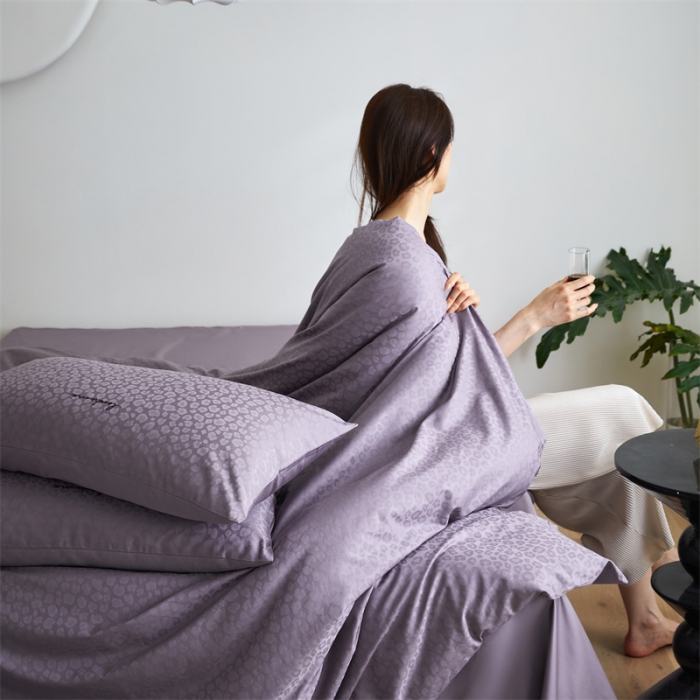 91家纺网 家纺一手货源 找家纺 安莱生活 2023爆款100S纯棉提花轻工艺刺绣系列四件套 轻工艺刺绣-狂野黛紫