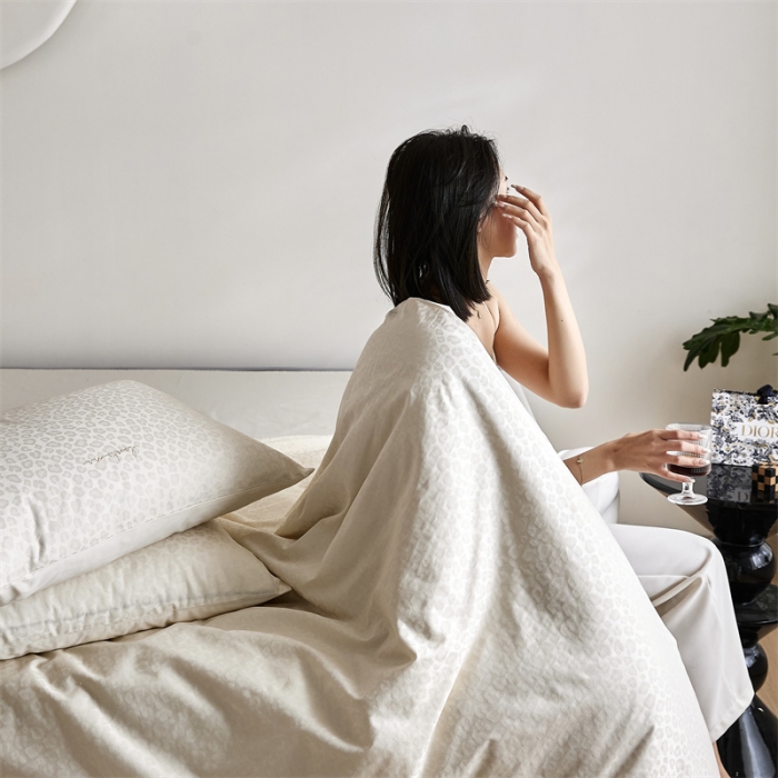 91家纺网 家纺一手货源 找家纺 安莱生活 2023爆款100S纯棉提花轻工艺刺绣系列四件套 轻工艺刺绣-狂野盐白