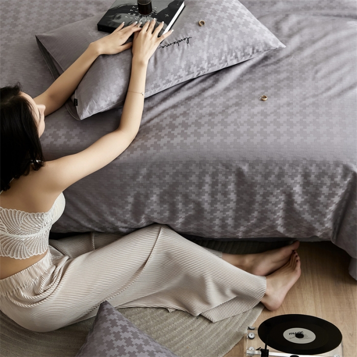 91家纺网 家纺一手货源 找家纺 安莱生活 2023爆款100S纯棉提花轻工艺刺绣系列四件套 轻工艺刺绣-太空漫步银灰