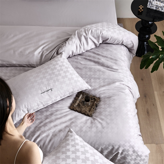 91家纺网 家纺一手货源 找家纺 安莱生活 2023爆款100S纯棉提花轻工艺刺绣系列四件套 轻工艺刺绣-月石浪漫银灰