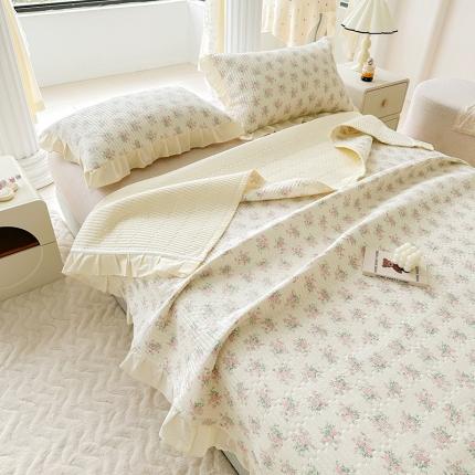 91家纺网 家纺一手货源 找家纺 岚吉 新款40支133*72全棉斜纹夹棉绗缝小花边床盖 少女心