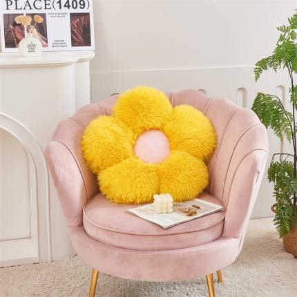 91家纺网 家纺一手货源 找家纺 2025跨境水貂绒长毛绒花瓣坐垫花朵抱枕靠垫沙发垫汽车靠背飘窗床头摆件亚马逊