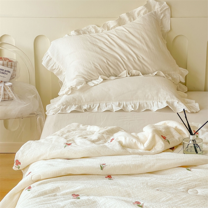 91家纺网 家纺一手货源 找家纺 木楌 2024新款双层皱皱纱刺绣款夏被双层纱夏被直播爆款 蓓蕾