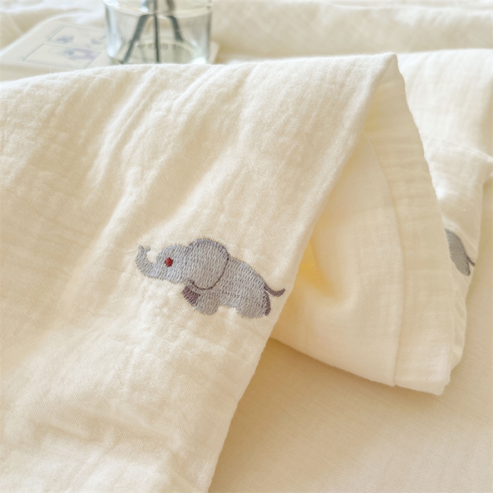 91家纺网 家纺一手货源 找家纺 木楌 2024新款双层皱皱纱刺绣款夏被双层纱夏被直播爆款 小飞象