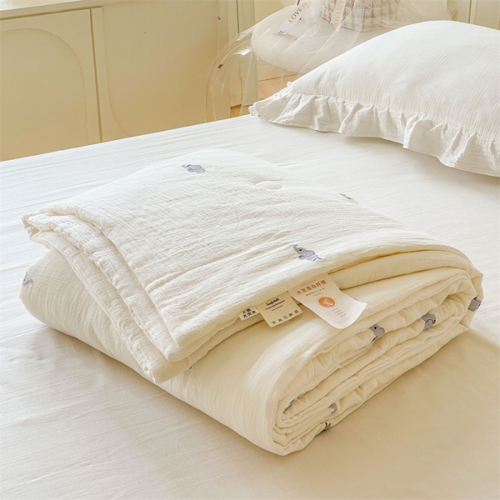 91家纺网 家纺一手货源 找家纺 木楌 2024新款双层皱皱纱刺绣款夏被双层纱夏被直播爆款 小飞象