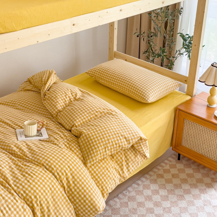 91家纺网 家纺一手货源 找家纺 玖弘家居 2023新款A类全棉色织学生上下铺三件套 淡黄小格