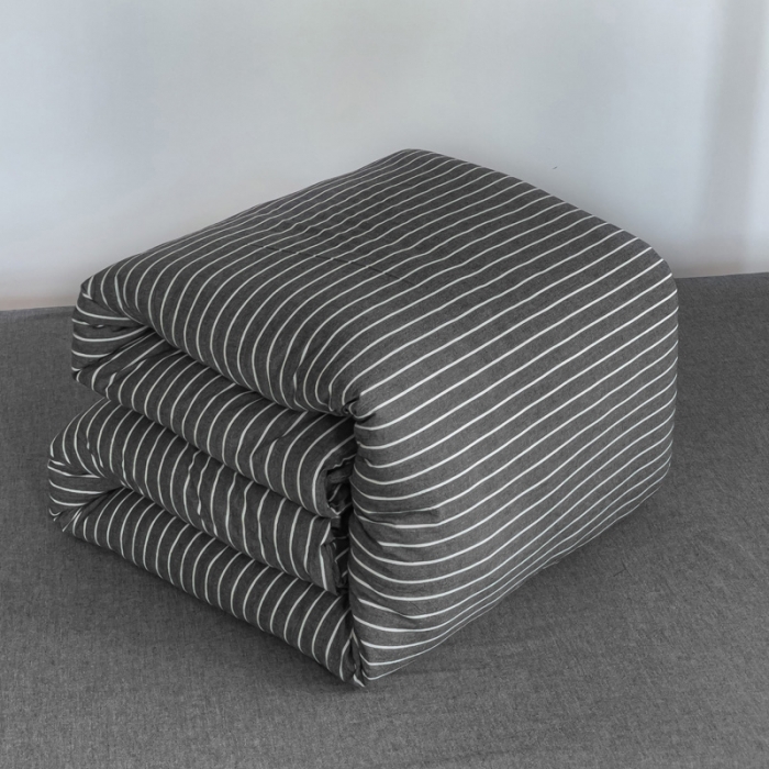 91家纺网 家纺一手货源 找家纺 玖弘家居 2023新款A类全棉色织学生上下铺三件套 灰细条