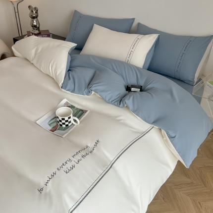 91家纺网 家纺一手货源 找家纺 尤米 2023新款磨毛刺绣纯色双拼卡洛森系列--四件套 米白+天蓝