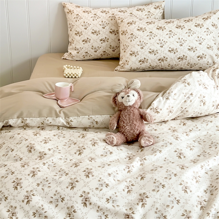 91家纺网 家纺一手货源 找家纺 顾里家纺 2023新款40支13372全棉印花四件套 复古枝蔓