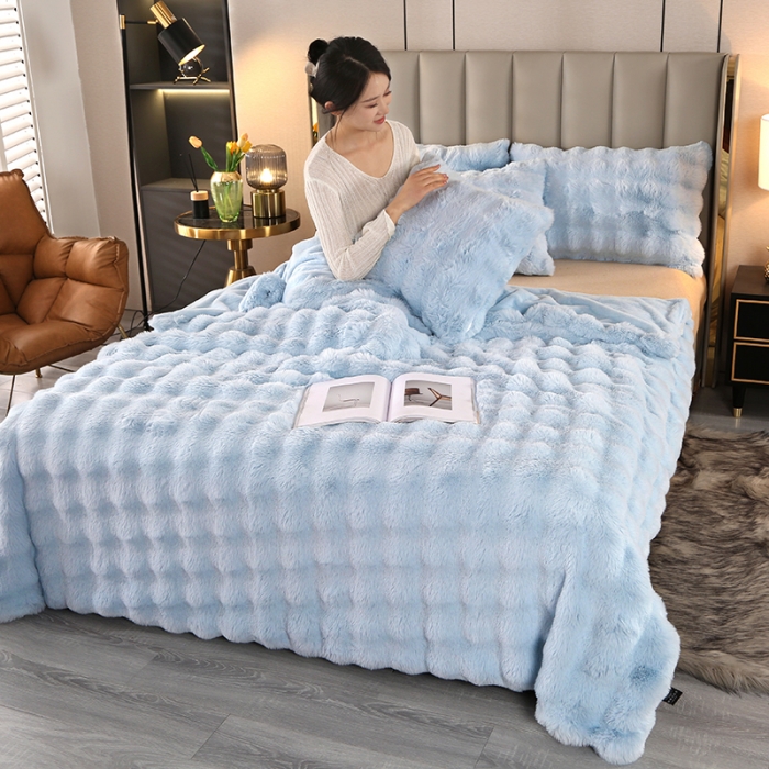 91家纺网 家纺一手货源 找家纺 爵仕 2023新款A版托斯卡纳兔毛B版安哥拉兔毛多功能毛毯 卡娜蓝