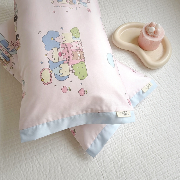 91家纺网 家纺一手货源 找家纺 荷马之梦 2023新款蜜糖系列—A类60s长绒棉儿童枕套 开心乐园