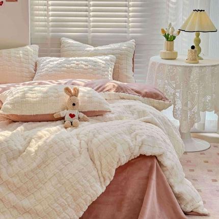 91家纺网 家纺一手货源 找家纺 坚果摄影 小清新自然光绒套件拍摄