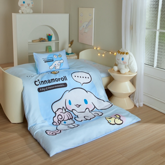 91家纺网 家纺一手货源 找家纺 蘭菲 2023新款幼儿园全棉印染三丽鸥全棉大版卡通三件套 布丁