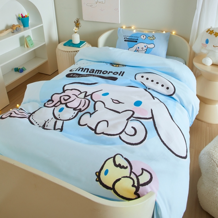 91家纺网 家纺一手货源 找家纺 蘭菲 2023新款幼儿园全棉印染三丽鸥全棉大版卡通三件套 布丁