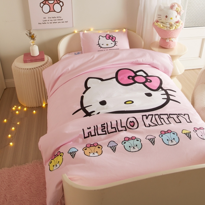 91家纺网 家纺一手货源 找家纺 蘭菲 2023新款幼儿园全棉印染三丽鸥全棉大版卡通三件套 粉系