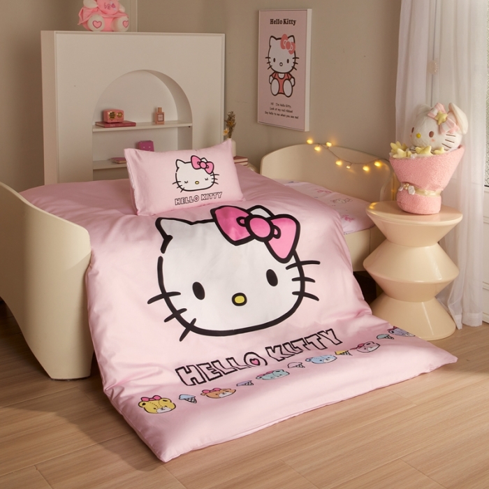 91家纺网 家纺一手货源 找家纺 蘭菲 2023新款幼儿园全棉印染三丽鸥全棉大版卡通三件套 粉系