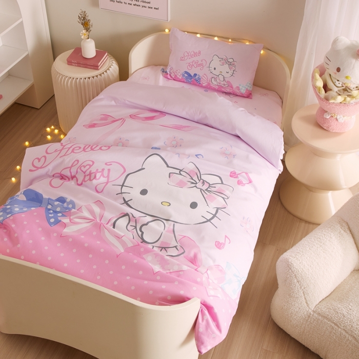 91家纺网 家纺一手货源 找家纺 蘭菲 2023新款幼儿园全棉印染三丽鸥全棉大版卡通三件套 炫彩kt