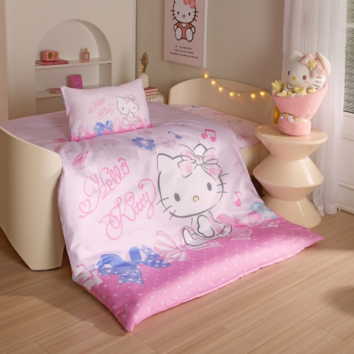 91家纺网 家纺一手货源 找家纺 蘭菲 2023新款幼儿园全棉印染三丽鸥全棉大版卡通三件套 炫彩kt