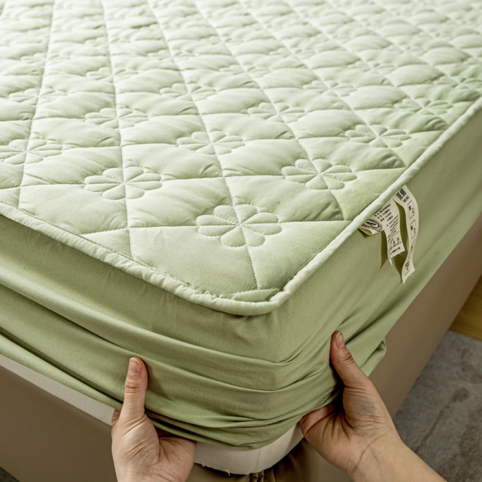 91家纺网 家纺一手货源 找家纺 恬澳 2024新款A类夹棉床笠轻奢风四叶草-青梅绿