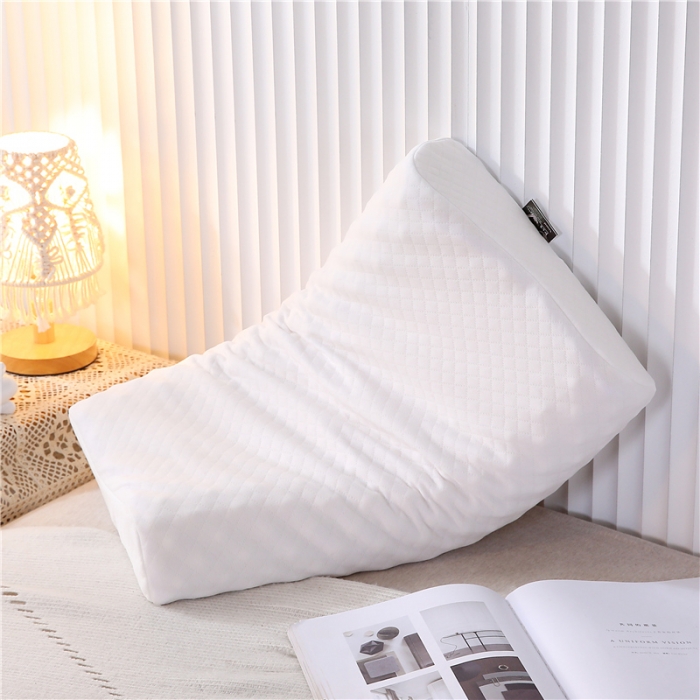 91家纺网 家纺一手货源 找家纺 古吉梦 2023新款颗粒按摩枕狼牙枕平枕乳胶枕狼牙枕