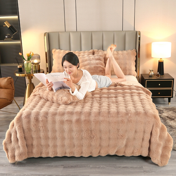 91家纺网 家纺一手货源 找家纺 高端仿皮草兔毛绒盖毯冬季儿童加厚毛毯汽车办公室单人午睡沙发搭腿毯 香槟