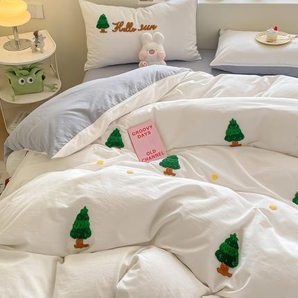 91家纺网 家纺一手货源 找家纺 眠帛家居 2023新款A类水洗棉毛巾绣四件套 圣诞树蓝灰