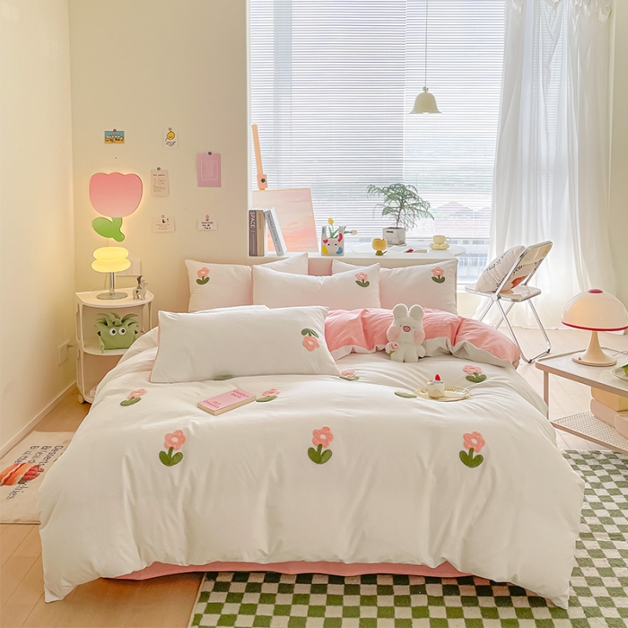 91家纺网 家纺一手货源 找家纺 眠帛家居 2023新款A类水洗棉毛巾绣四件套 朵朵奶油粉