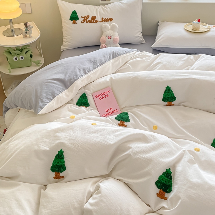 91家纺网 家纺一手货源 找家纺 眠帛家居 2023新款A类水洗棉毛巾绣四件套 圣诞树蓝灰