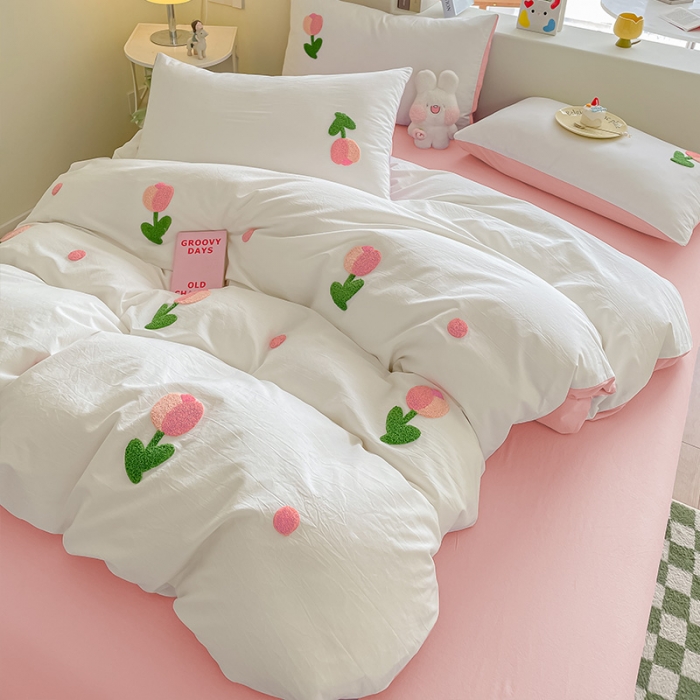 91家纺网 家纺一手货源 找家纺 眠帛家居 2023新款A类水洗棉毛巾绣四件套 郁金香奶油白