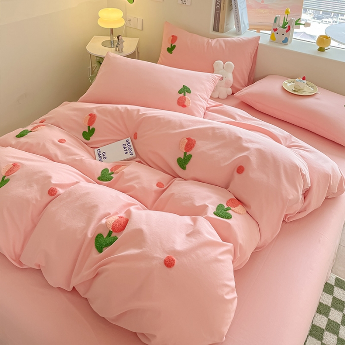 91家纺网 家纺一手货源 找家纺 眠帛家居 2023新款A类水洗棉毛巾绣四件套 郁金香奶油粉