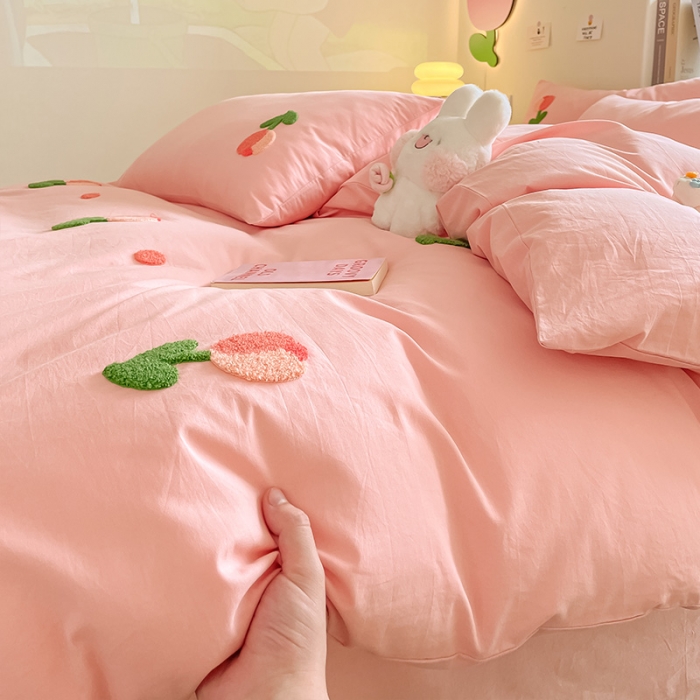 91家纺网 家纺一手货源 找家纺 眠帛家居 2023新款A类水洗棉毛巾绣四件套 郁金香奶油粉