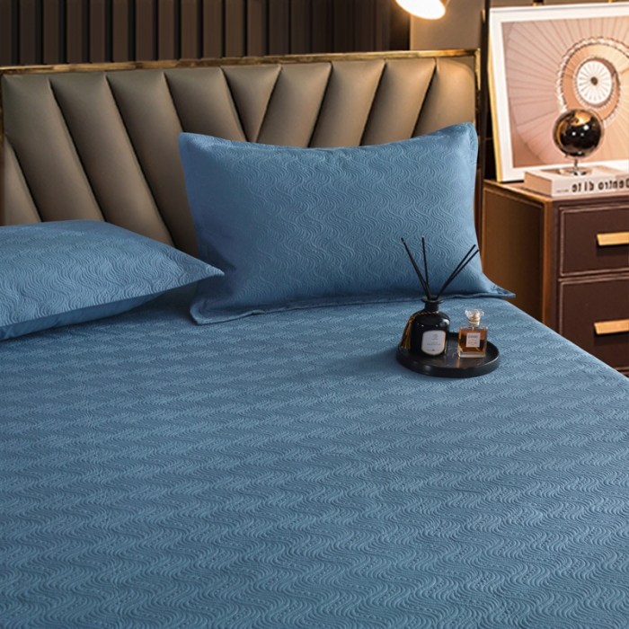 91家纺网 家纺一手货源 找家纺 OL家纺 2023新款全棉水溶花边素色床盖夹棉三件套 藏青