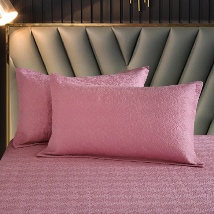 91家纺网 家纺一手货源 找家纺 OL家纺 2023新款全棉水溶花边素色床盖夹棉三件套 玫红