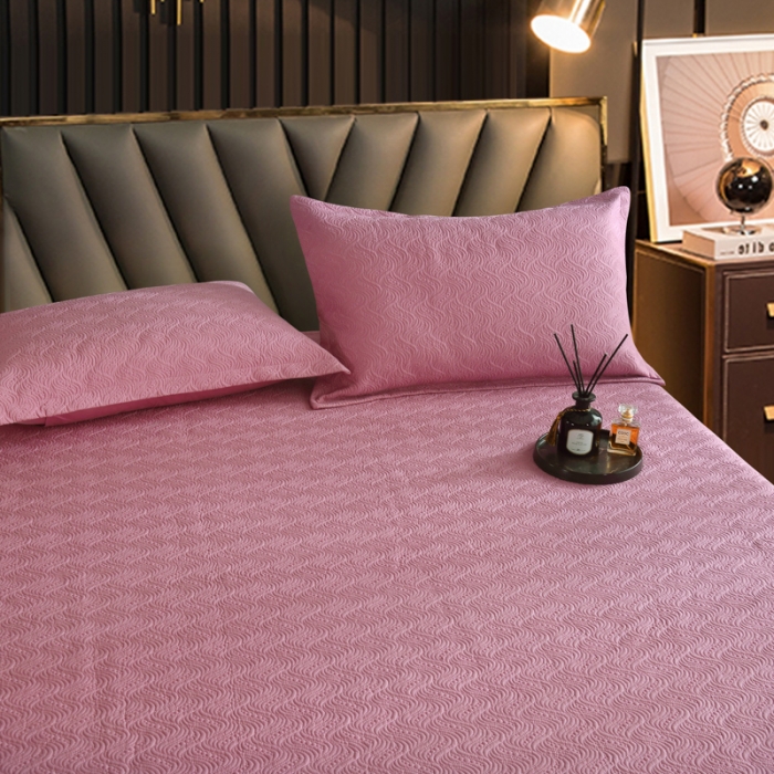 91家纺网 家纺一手货源 找家纺 OL家纺 2023新款全棉水溶花边素色床盖夹棉三件套 玫红