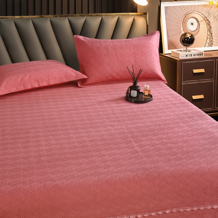 91家纺网 家纺一手货源 找家纺 OL家纺 2023新款全棉水溶花边素色床盖夹棉三件套 西瓜红