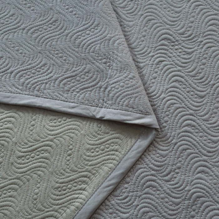 91家纺网 家纺一手货源 找家纺 OL家纺 2023新款全棉水溶花边素色床盖夹棉三件套 浅灰