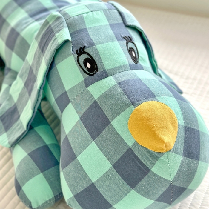 91家纺网 家纺一手货源 找家纺 三沁 2023新款直播爆款福利款纯棉色织水洗棉格子小萌狗趴趴狗 雅典绿