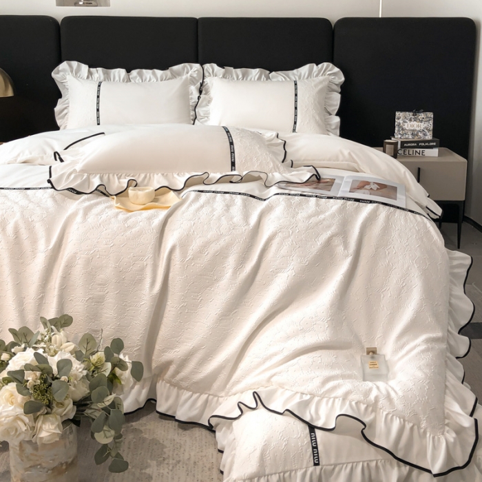 91家纺网 家纺一手货源 找家纺 乐卧家居 2026新款时尚压花撞色织带荷叶边四件套-丽可系列 丽可-白