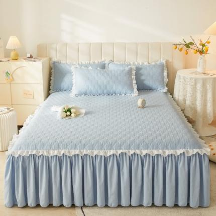 91家纺网 家纺一手货源 找家纺 恋尚 2023新款玛奇朵系列蜜桃棉夹棉床笠式单床裙 玛奇朵-浅蓝