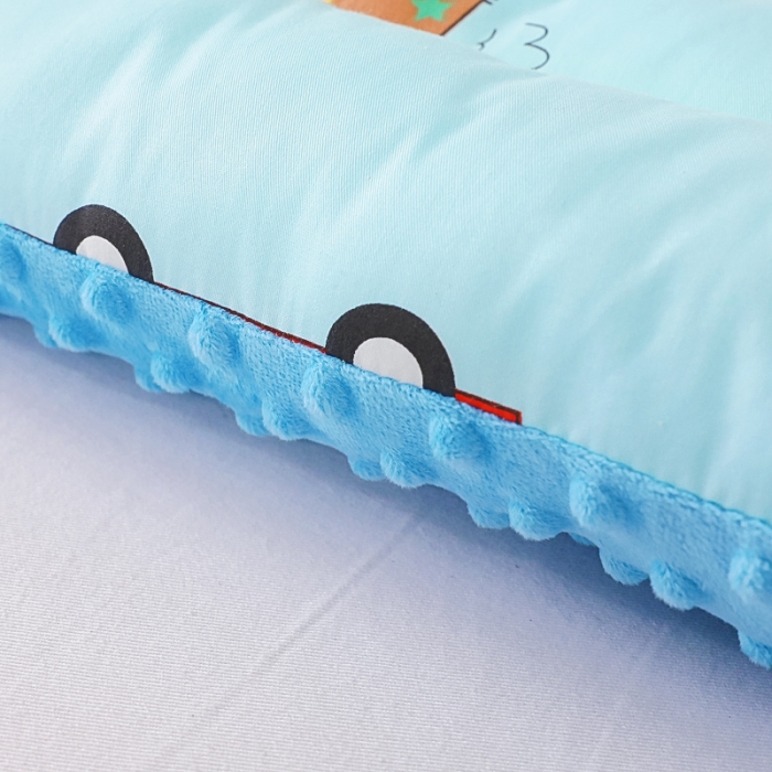 91家纺网 家纺一手货源 找家纺 冬巢 2023新款A类全棉豆豆绒儿童枕头芯纯棉豆豆枕 汽车小分队