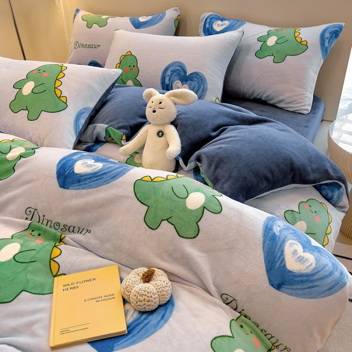 91家纺网 家纺一手货源 找家纺 芃成 2023新款双面牛奶绒印花四件套 爱心恐龙