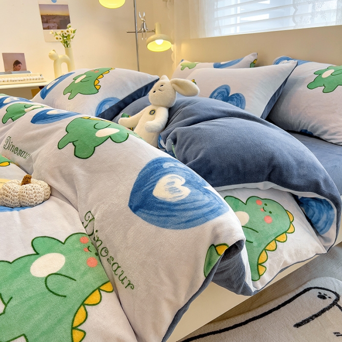 91家纺网 家纺一手货源 找家纺 芃成 2023新款双面牛奶绒印花四件套 爱心恐龙